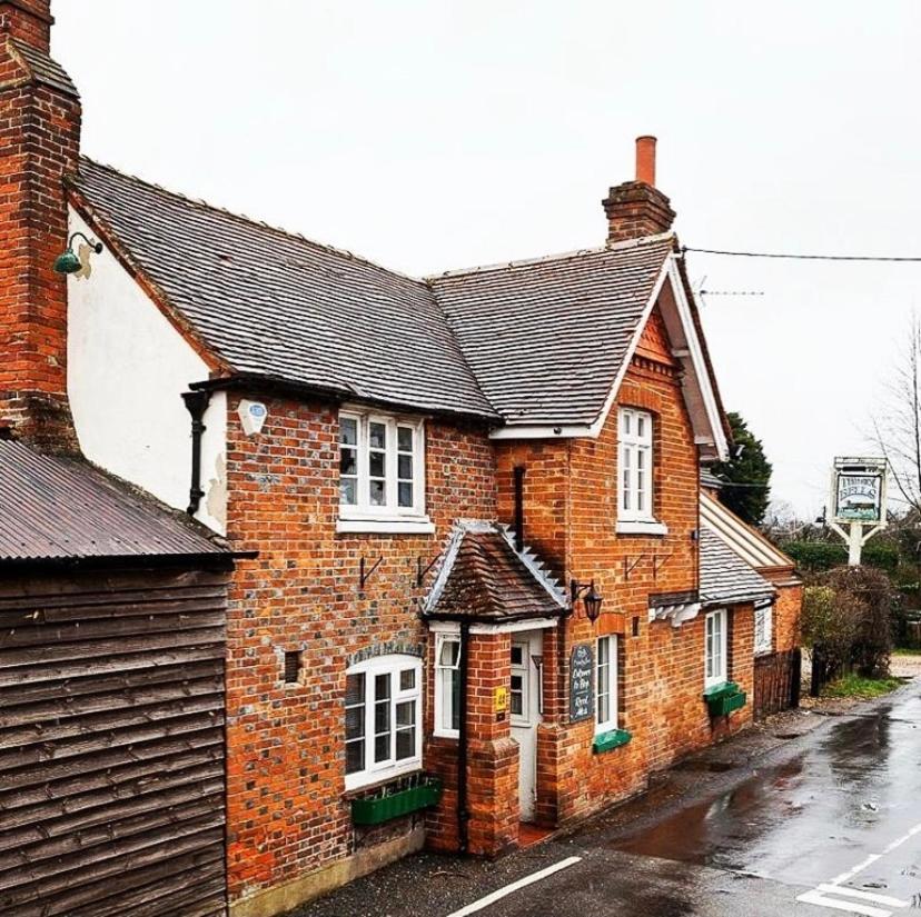 Hotel The Six Bells Beenham Esterno foto